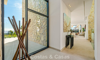 Modern-Mediterranean luxury villa for sale within a gated premier community in La Quinta, Benahavís - Marbella 789475 