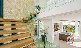 Modern-Mediterranean luxury villa for sale within a gated premier community in La Quinta, Benahavís - Marbella 789477 