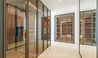 Modern-Mediterranean luxury villa for sale within a gated premier community in La Quinta, Benahavís - Marbella 789484 