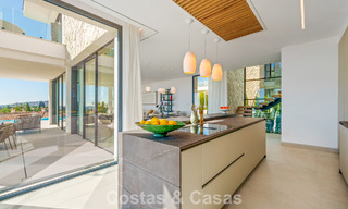 Modern-Mediterranean luxury villa for sale within a gated premier community in La Quinta, Benahavís - Marbella 789497 