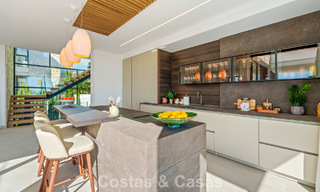 Modern-Mediterranean luxury villa for sale within a gated premier community in La Quinta, Benahavís - Marbella 789498 