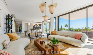 Modern-Mediterranean luxury villa for sale within a gated premier community in La Quinta, Benahavís - Marbella 789499 