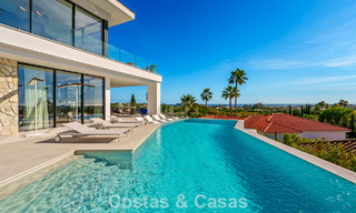 Modern-Mediterranean luxury villa for sale within a gated premier community in La Quinta, Benahavís - Marbella 789504 