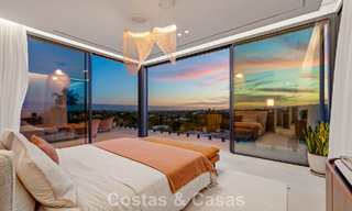 Modern-Mediterranean luxury villa for sale within a gated premier community in La Quinta, Benahavís - Marbella 789512 