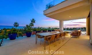 Modern-Mediterranean luxury villa for sale within a gated premier community in La Quinta, Benahavís - Marbella 789514 