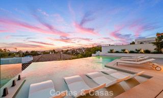 Modern-Mediterranean luxury villa for sale within a gated premier community in La Quinta, Benahavís - Marbella 789515 