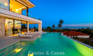 Modern-Mediterranean luxury villa for sale within a gated premier community in La Quinta, Benahavís - Marbella 789516 