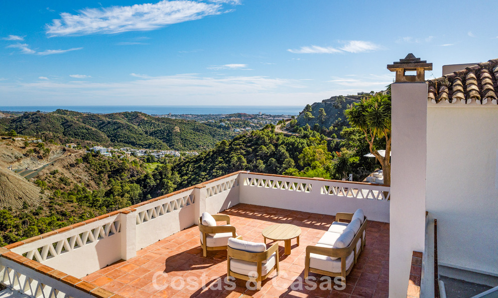 Elegant Andalusian luxury villa with timeless charm for sale in El Madroñal, Marbella - Benahavis 789541