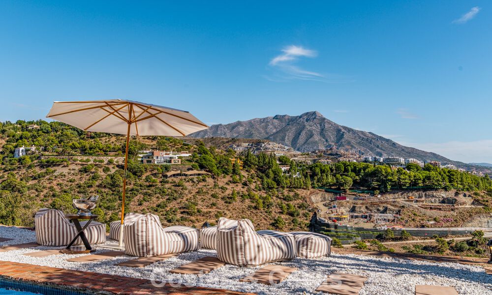 Elegant Andalusian luxury villa with timeless charm for sale in El Madroñal, Marbella - Benahavis 789546