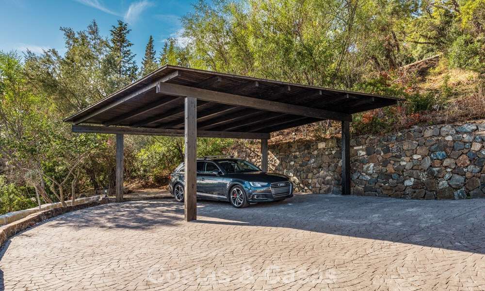 Elegant Andalusian luxury villa with timeless charm for sale in El Madroñal, Marbella - Benahavis 789556