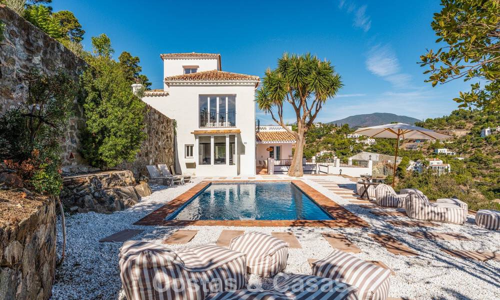 Elegant Andalusian luxury villa with timeless charm for sale in El Madroñal, Marbella - Benahavis 789561