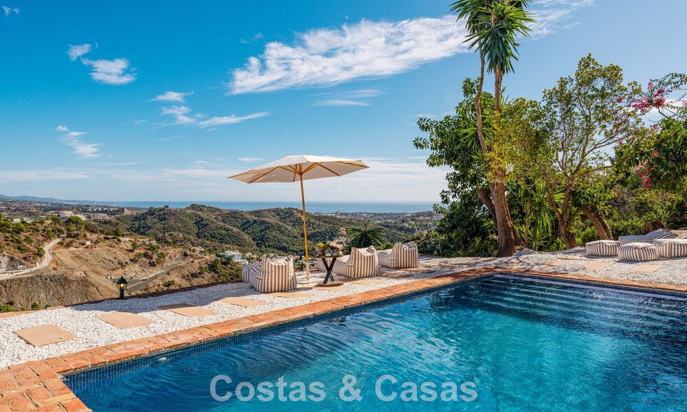 Elegant Andalusian luxury villa with timeless charm for sale in El Madroñal, Marbella - Benahavis 789562