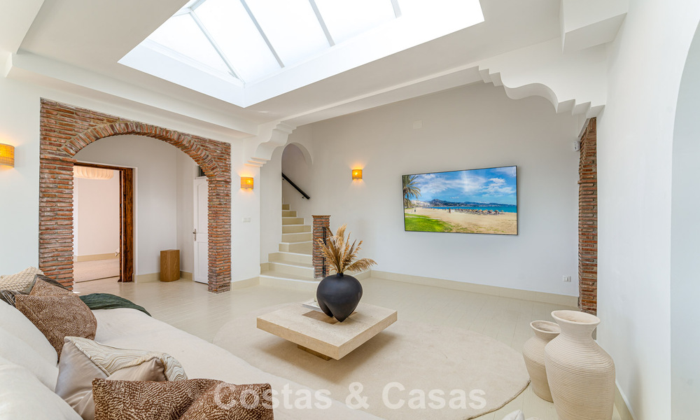 Elegant Andalusian luxury villa with timeless charm for sale in El Madroñal, Marbella - Benahavis 789564