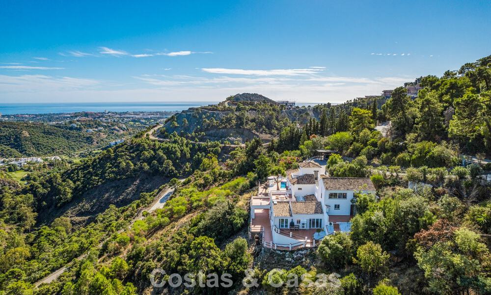Elegant Andalusian luxury villa with timeless charm for sale in El Madroñal, Marbella - Benahavis 789569