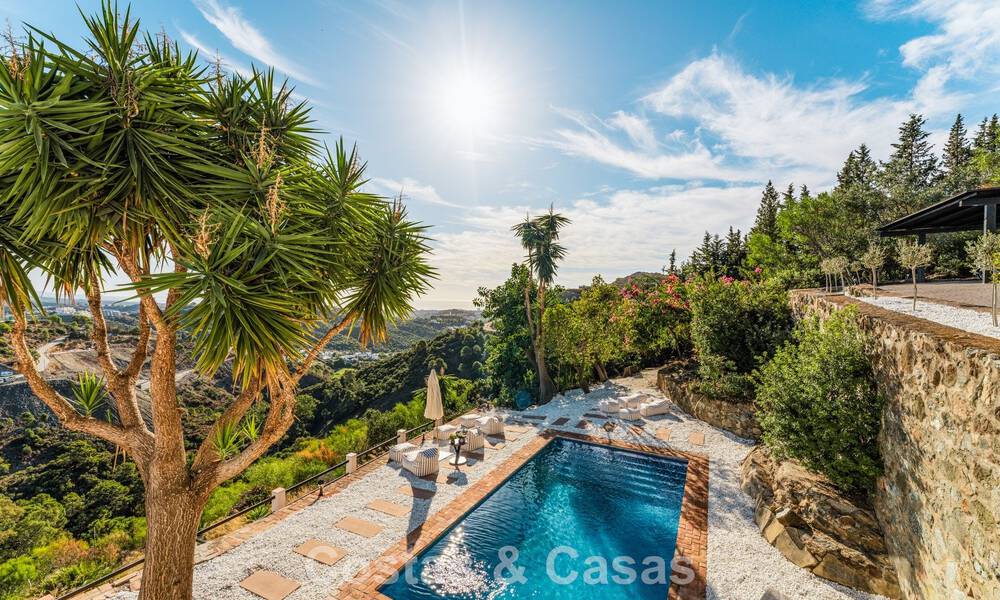 Elegant Andalusian luxury villa with timeless charm for sale in El Madroñal, Marbella - Benahavis 789578
