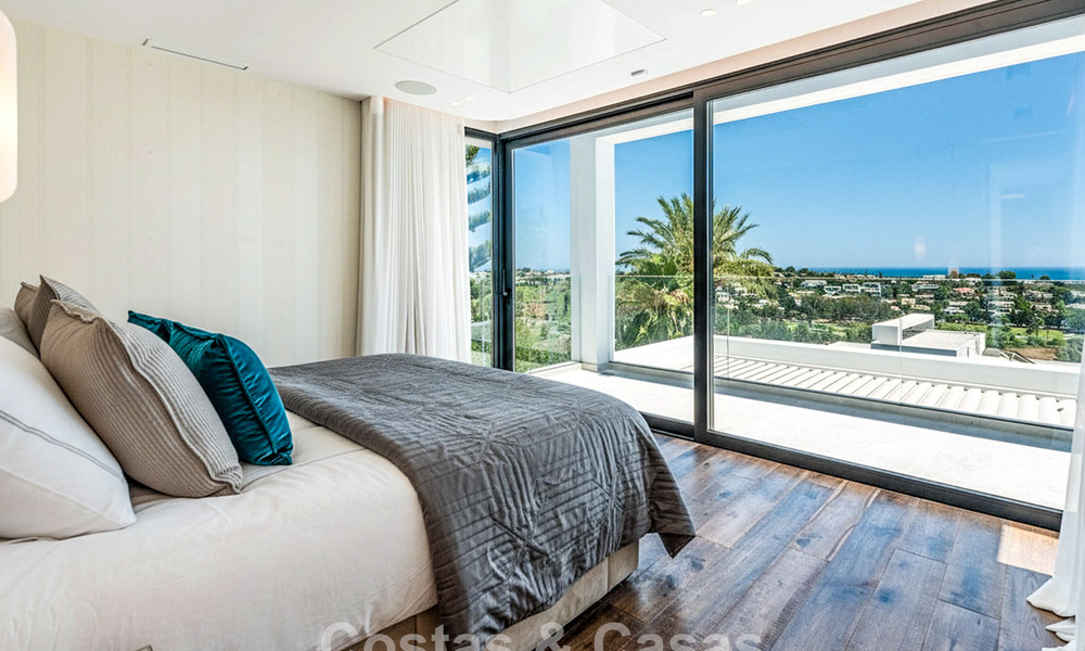 Move-in ready, state-of-the-art designer villa with panoramic views for sale in Marbella - Benahavis 789584