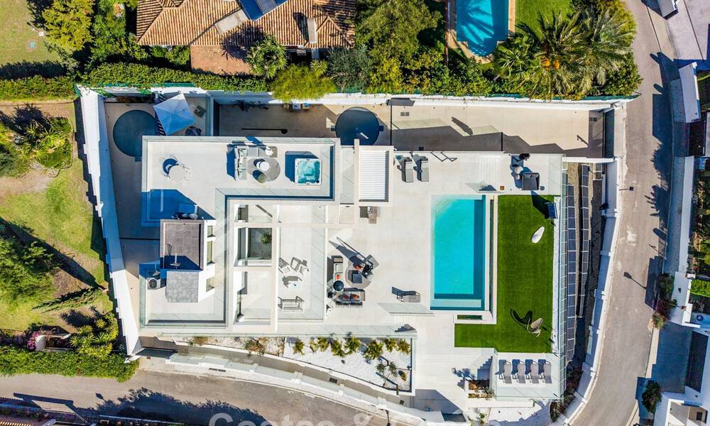 Move-in ready, state-of-the-art designer villa with panoramic views for sale in Marbella - Benahavis 789585