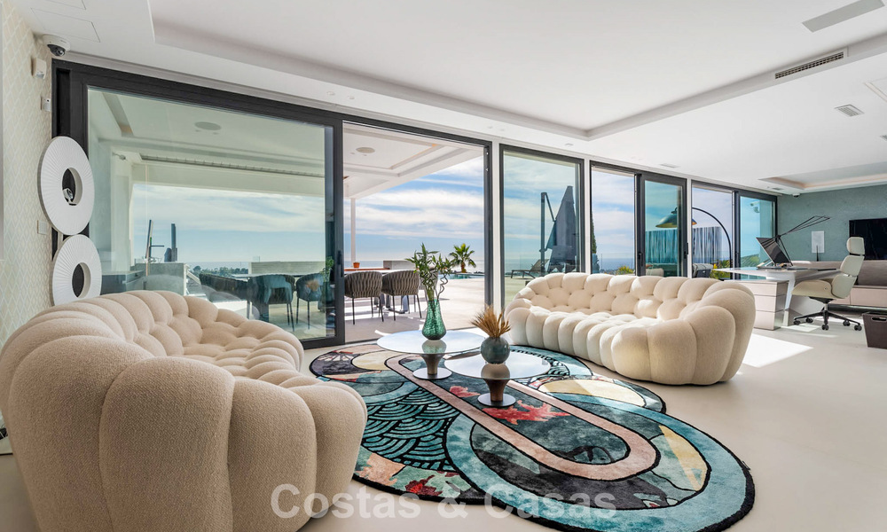 Move-in ready, state-of-the-art designer villa with panoramic views for sale in Marbella - Benahavis 789599