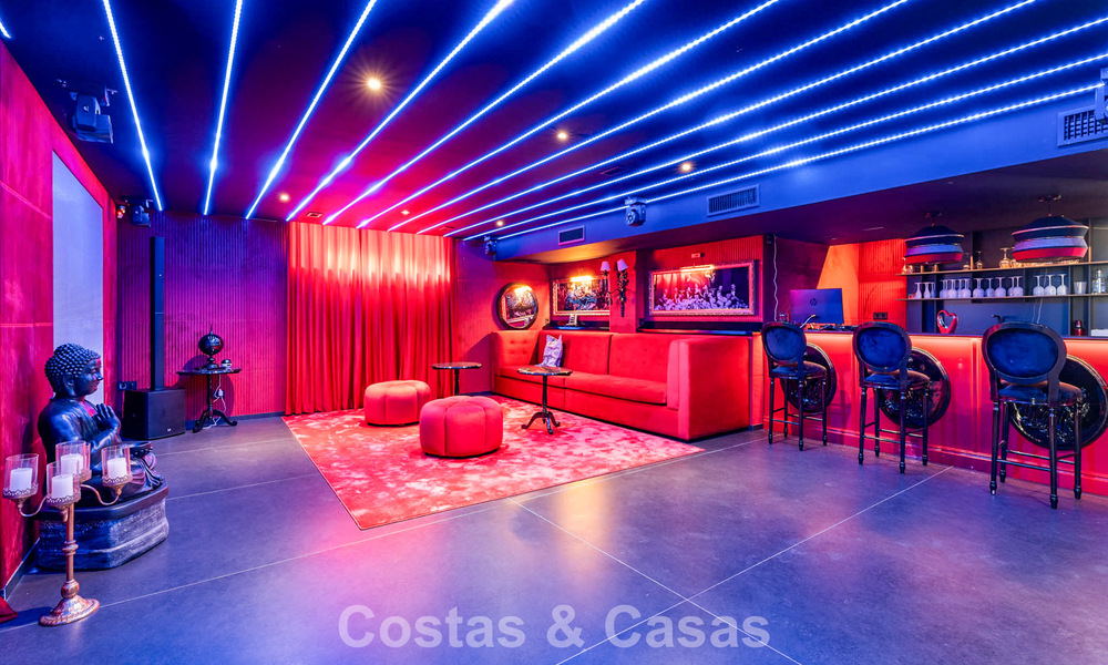 Move-in ready, state-of-the-art designer villa with panoramic views for sale in Marbella - Benahavis 789606