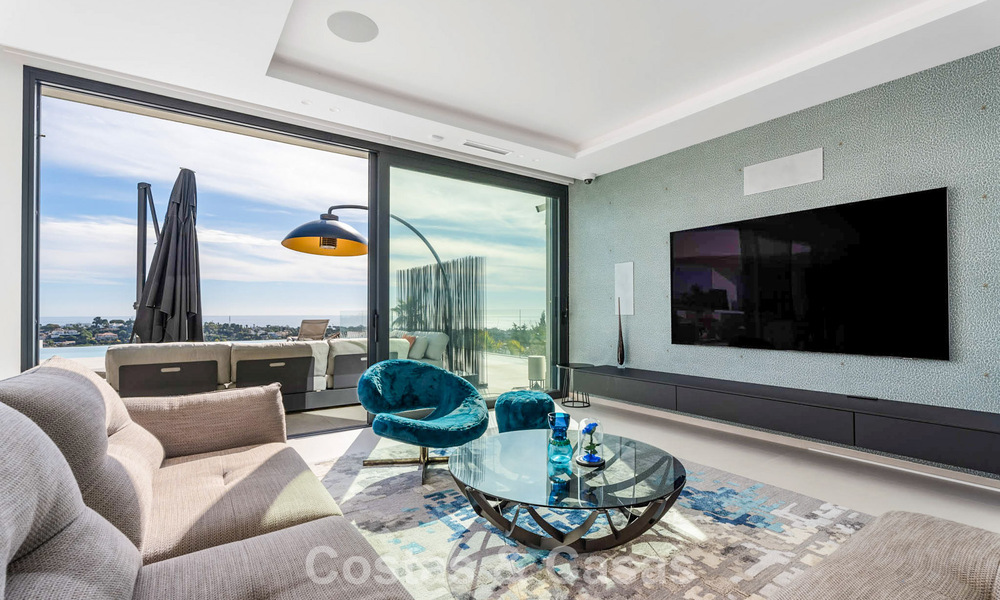 Move-in ready, state-of-the-art designer villa with panoramic views for sale in Marbella - Benahavis 789610