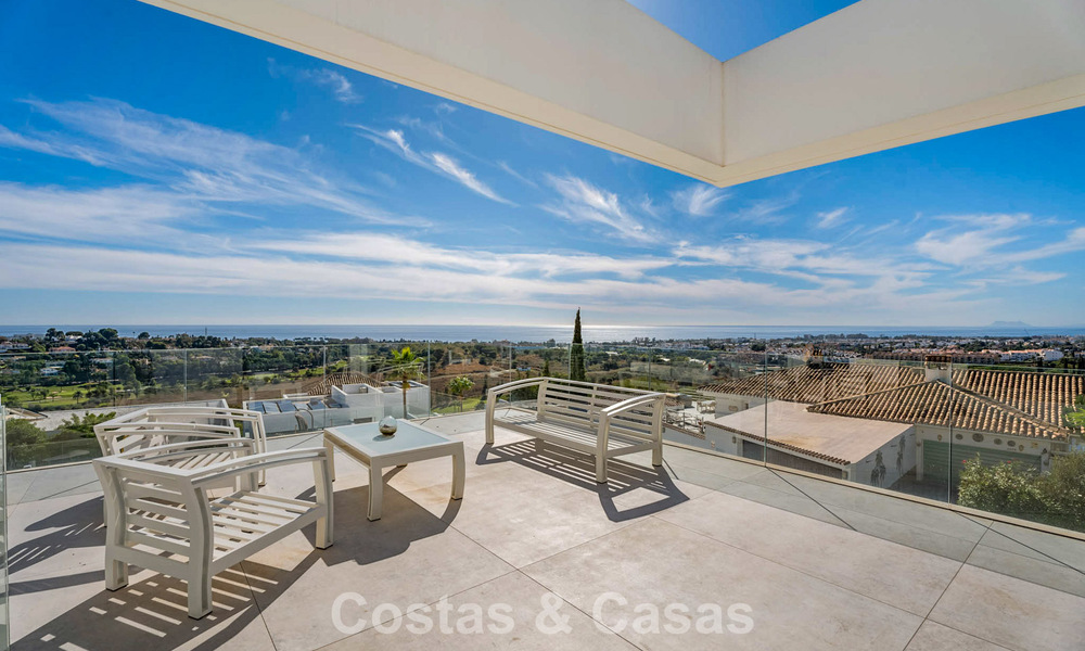 Move-in ready, state-of-the-art designer villa with panoramic views for sale in Marbella - Benahavis 789616