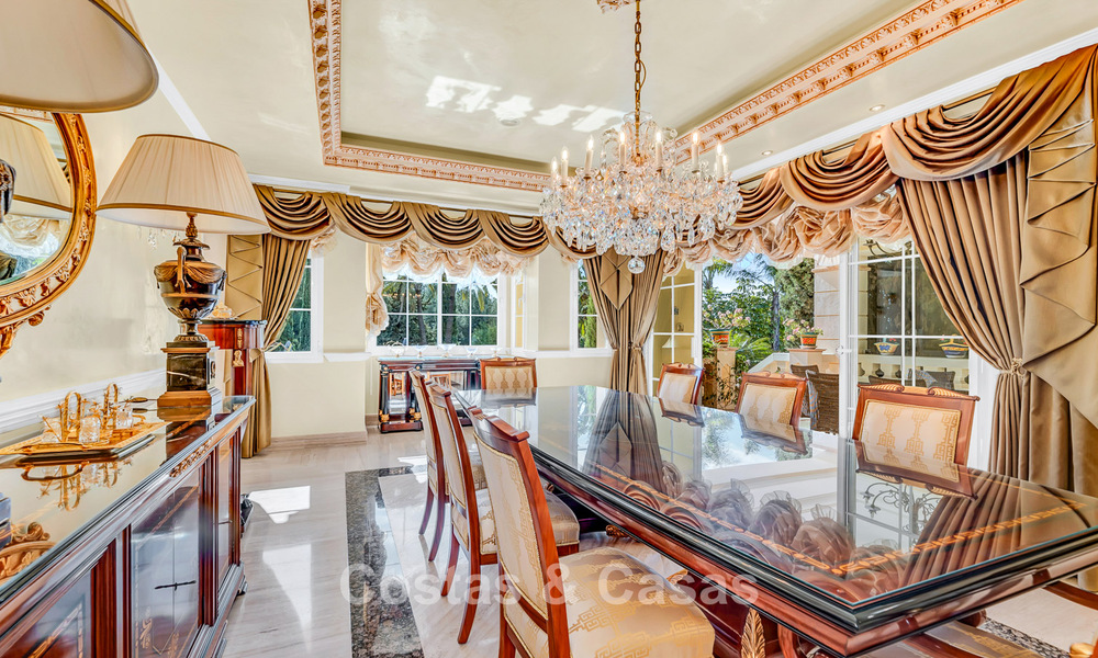 Remarkable Spanish villa for sale with sea views and a large plot in Sierra Blanca, Marbella 789625