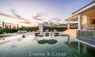 Modern-Mediterranean villa with sea views for sale in a preferred area of Nueva Andalucía, Marbella 789641 