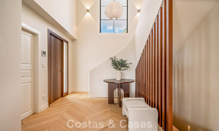 Modern-Mediterranean villa with sea views for sale in a preferred area of Nueva Andalucía, Marbella 789642 