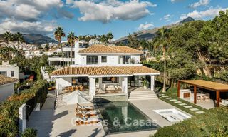 Modern-Mediterranean villa with sea views for sale in a preferred area of Nueva Andalucía, Marbella 789649 