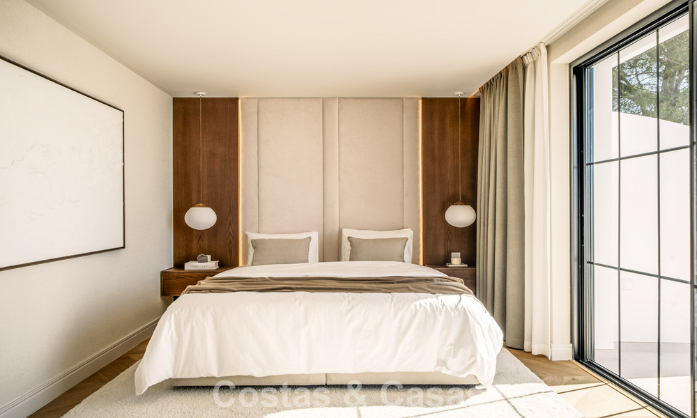 Modern-Mediterranean villa with sea views for sale in a preferred area of Nueva Andalucía, Marbella 789658