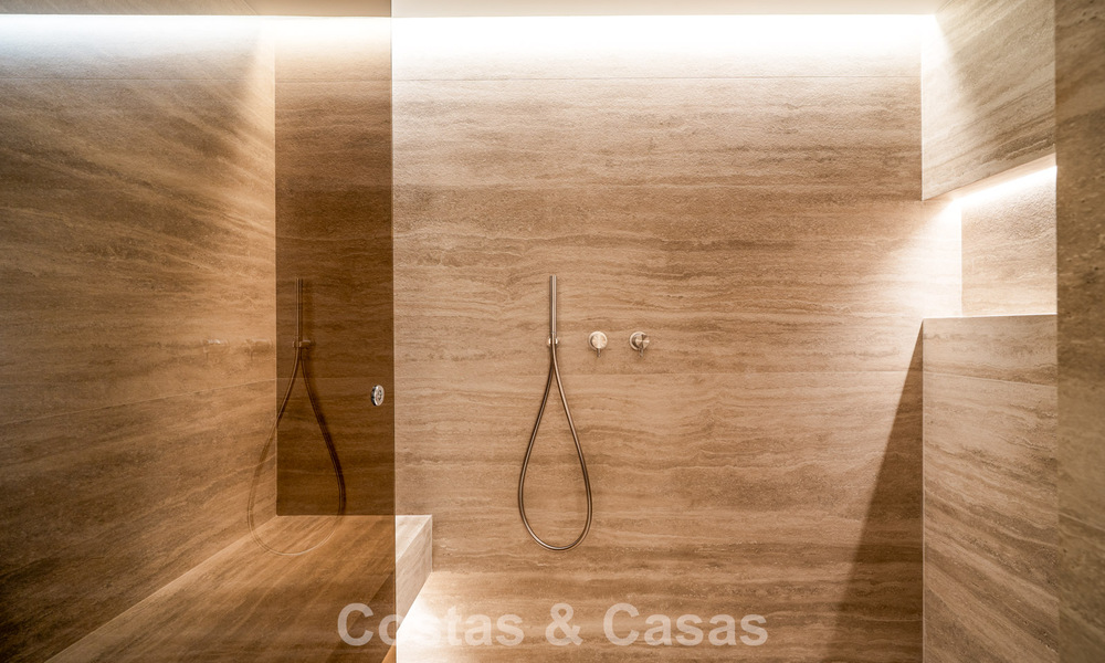 Modern-Mediterranean villa with sea views for sale in a preferred area of Nueva Andalucía, Marbella 789669