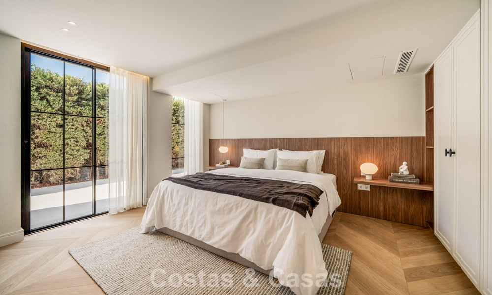 Modern-Mediterranean villa with sea views for sale in a preferred area of Nueva Andalucía, Marbella 789670