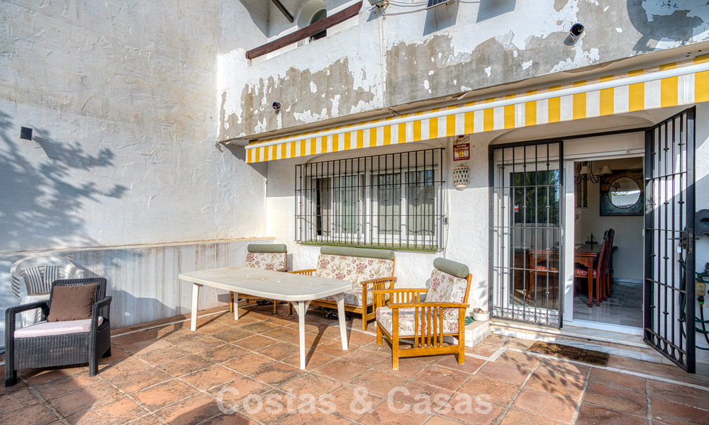 Spacious townhouse for sale in a charming, gated community on Marbella’s Golden Mile 789953