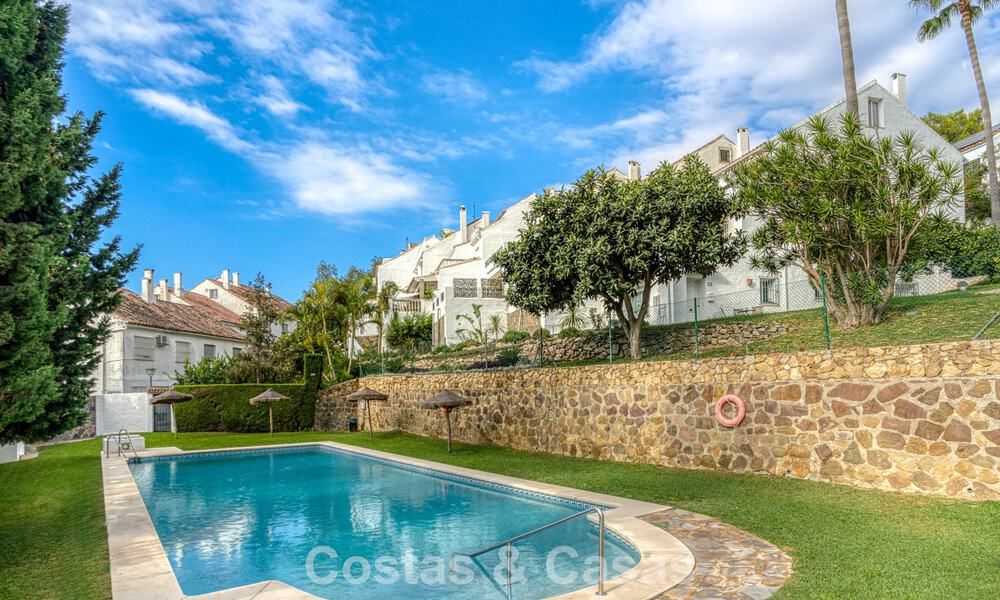 Spacious townhouse for sale in a charming, gated community on Marbella’s Golden Mile 789956