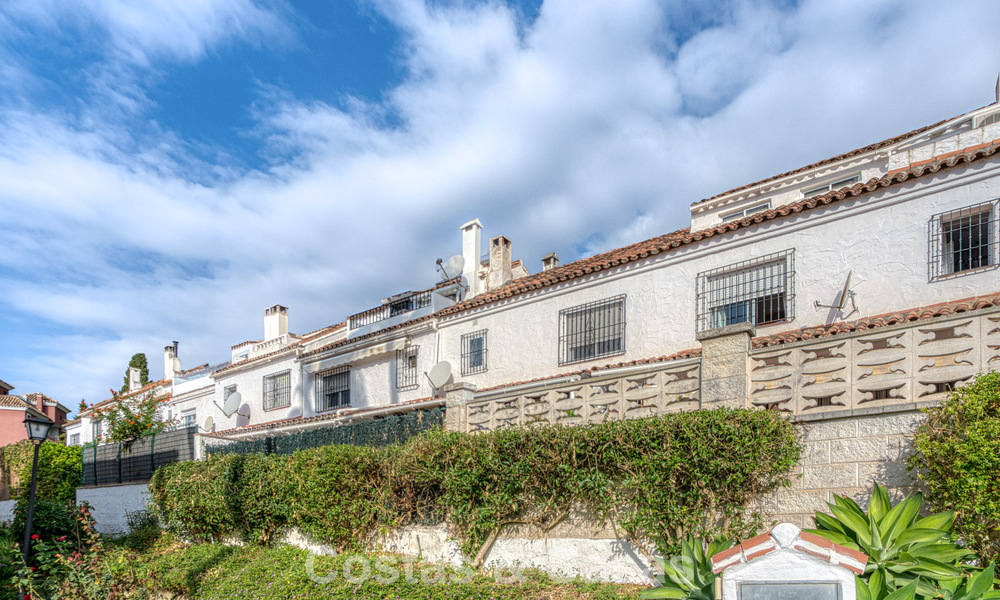 Spacious townhouse for sale in a charming, gated community on Marbella’s Golden Mile 789958