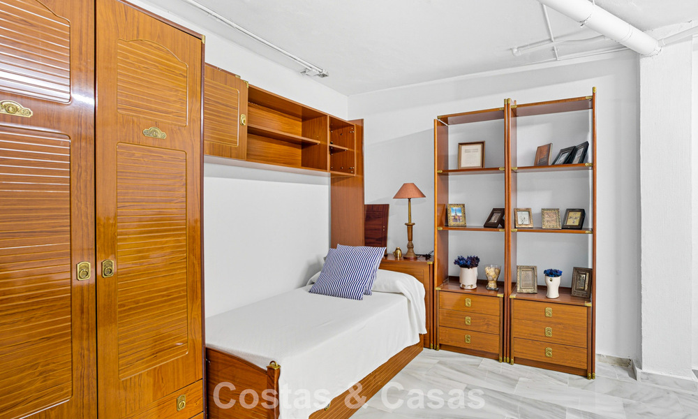 Spacious townhouse for sale in a charming, gated community on Marbella’s Golden Mile 789962