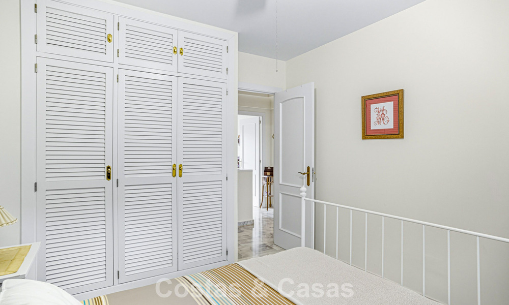 Spacious townhouse for sale in a charming, gated community on Marbella’s Golden Mile 789968