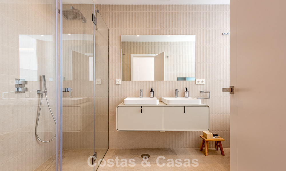 Spacious, modern renovated townhouse for sale in the heart of Nueva Andalucia’s golf valley, Marbella 789994