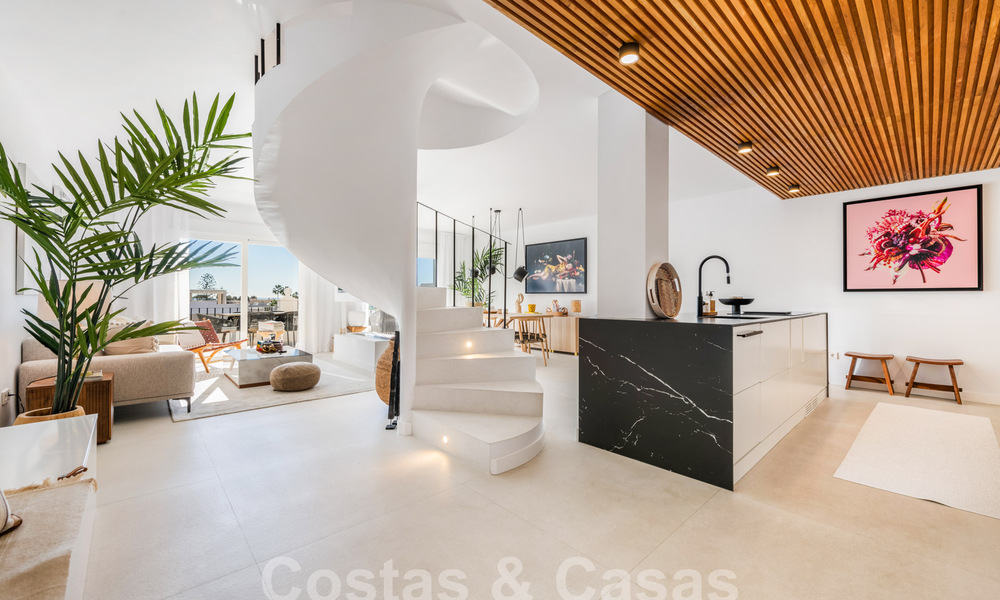 Luxury properties for sale just a stone’s throw from amenities in Nueva Andalucía’s Golf Valley, Marbella 808500