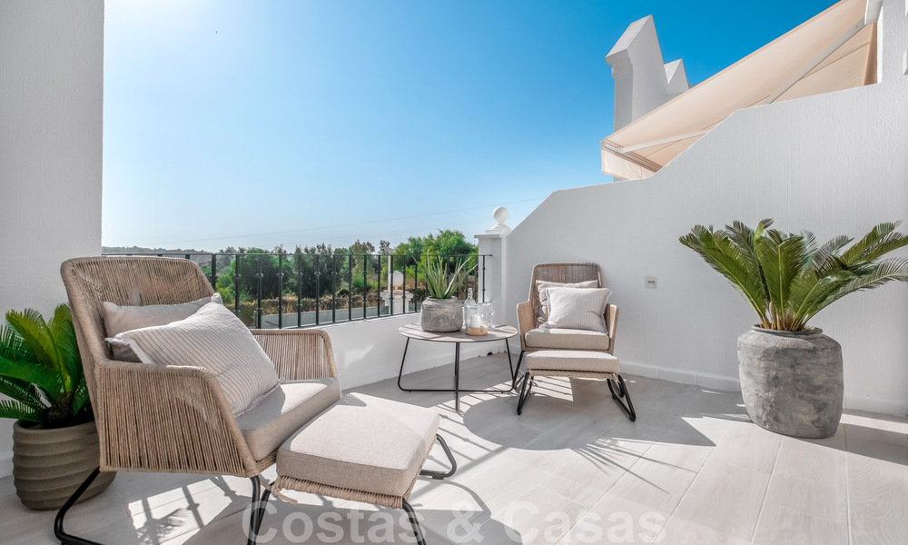 Luxury properties for sale just a stone’s throw from amenities in Nueva Andalucía’s Golf Valley, Marbella 808509