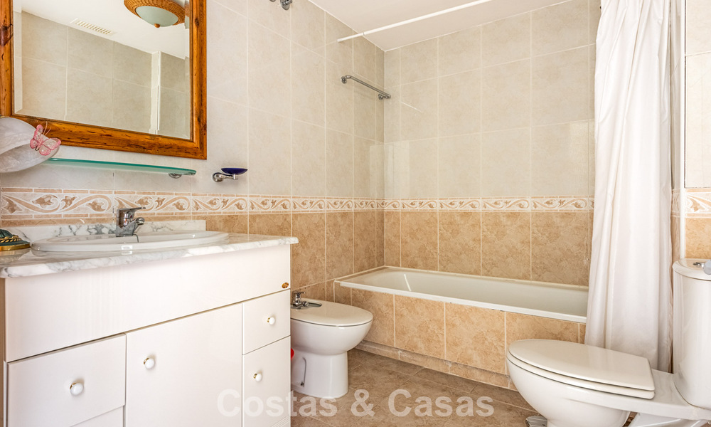 Spacious frontline golf penthouse apartment for sale close to all amenities in Guadalmina Alta and San Pedro, Marbella 790014