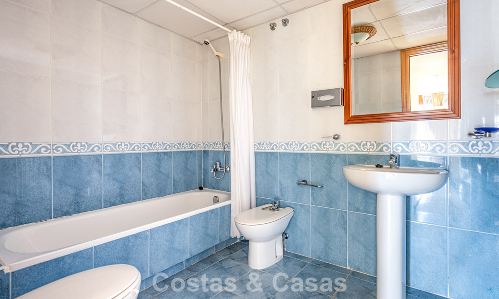 Spacious frontline golf penthouse apartment for sale close to all amenities in Guadalmina Alta and San Pedro, Marbella 790016