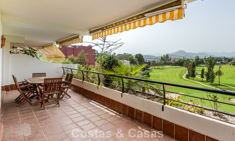 Spacious frontline golf penthouse apartment for sale close to all amenities in Guadalmina Alta and San Pedro, Marbella 790033