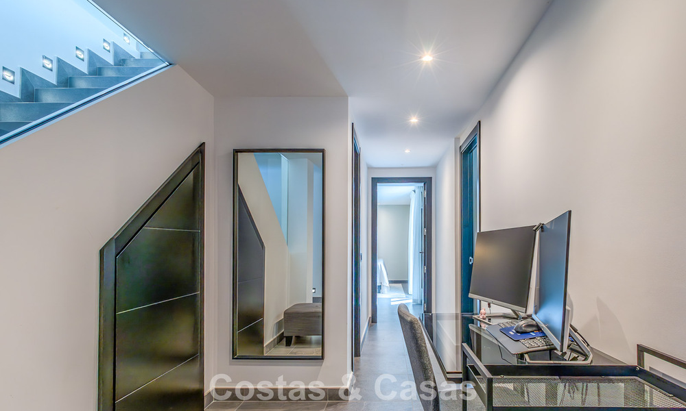 Prime Location! Spacious townhouse for sale with modern interior in the Aloha Golf community in Nueva Andalucía, Marbella 790156