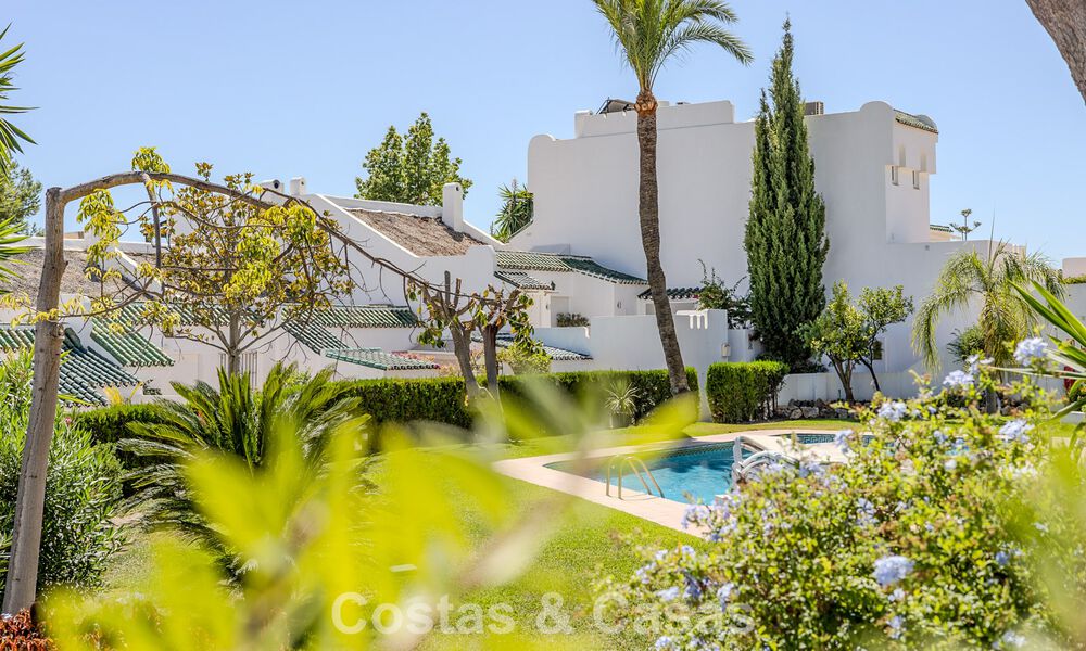 Prime Location! Spacious townhouse for sale with modern interior in the Aloha Golf community in Nueva Andalucía, Marbella 790161