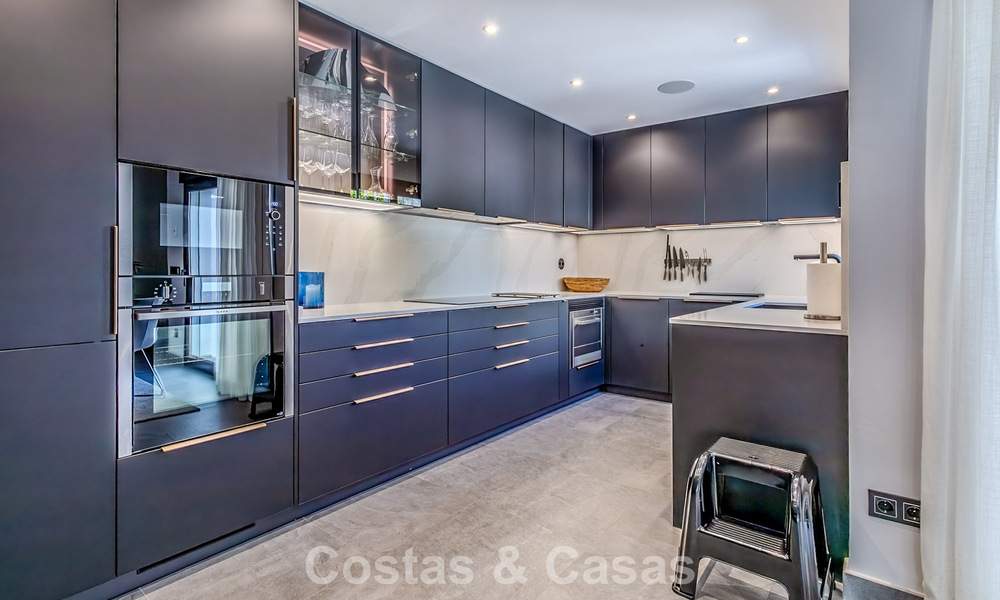 Prime Location! Spacious townhouse for sale with modern interior in the Aloha Golf community in Nueva Andalucía, Marbella 790168