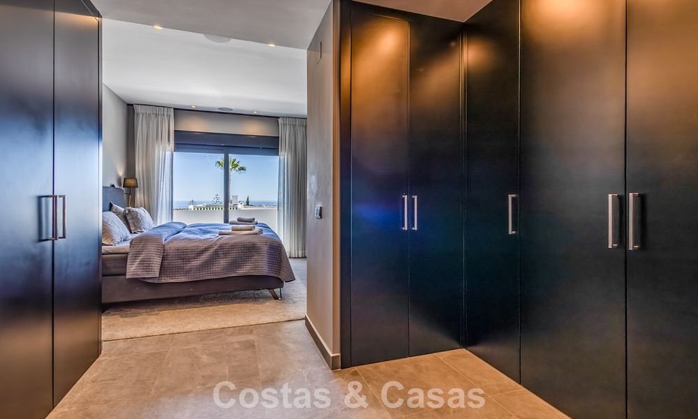 Prime Location! Spacious townhouse for sale with modern interior in the Aloha Golf community in Nueva Andalucía, Marbella 790173