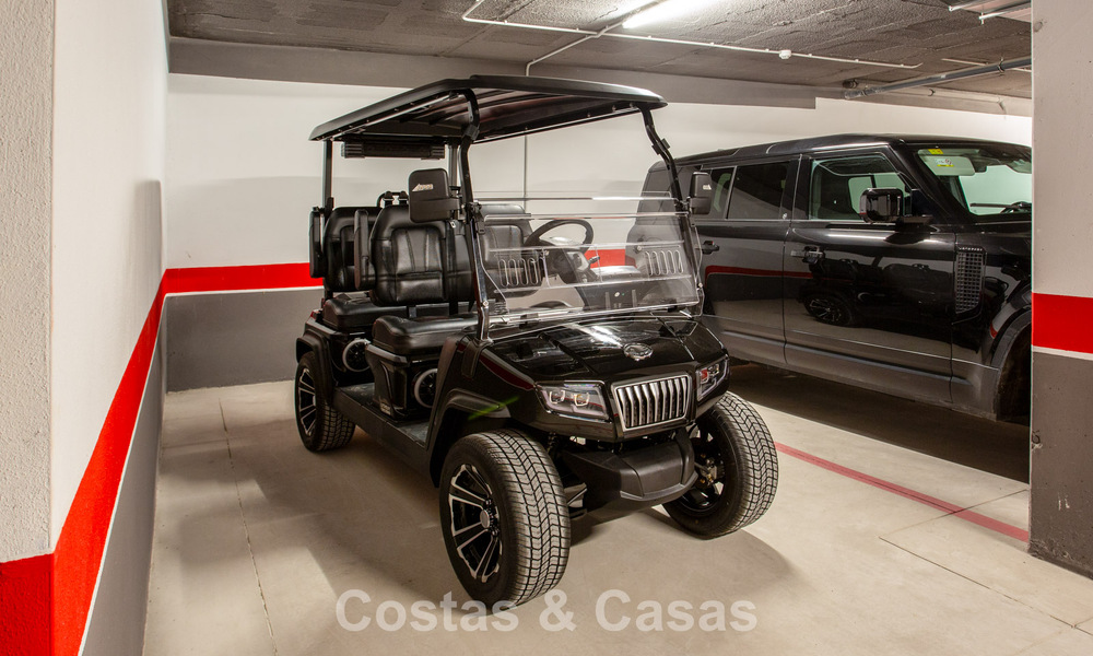 Stylish 3-bedroom apartment for sale with panoramic sea views in a gated resort in Benahavis - Marbella 790132