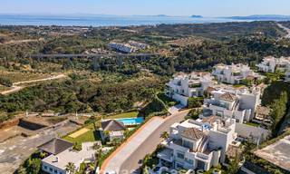 Stylish 3-bedroom apartment for sale with panoramic sea views in a gated resort in Benahavis - Marbella 790138 