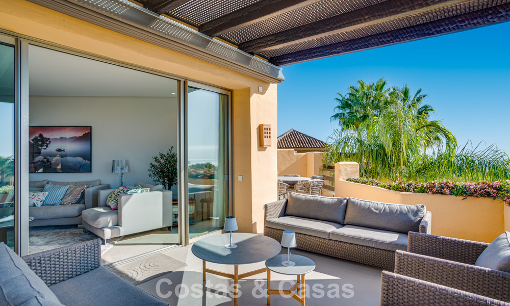 Move-in ready, modernised penthouse for sale in a luxurious complex on Marbella’s Golden Mile 790095